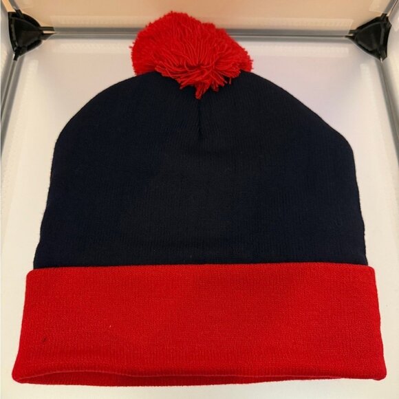 Christmas Festive Adults & Kids Light Up Pom-Pom Beanie One Size New - Picture 3 of 3